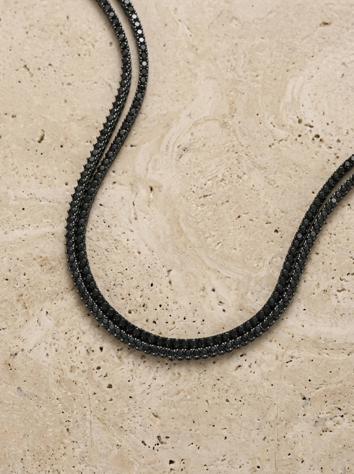 Prata | Colar riviera de zircônia negra Atrani – macro das zircônias negras e das garras