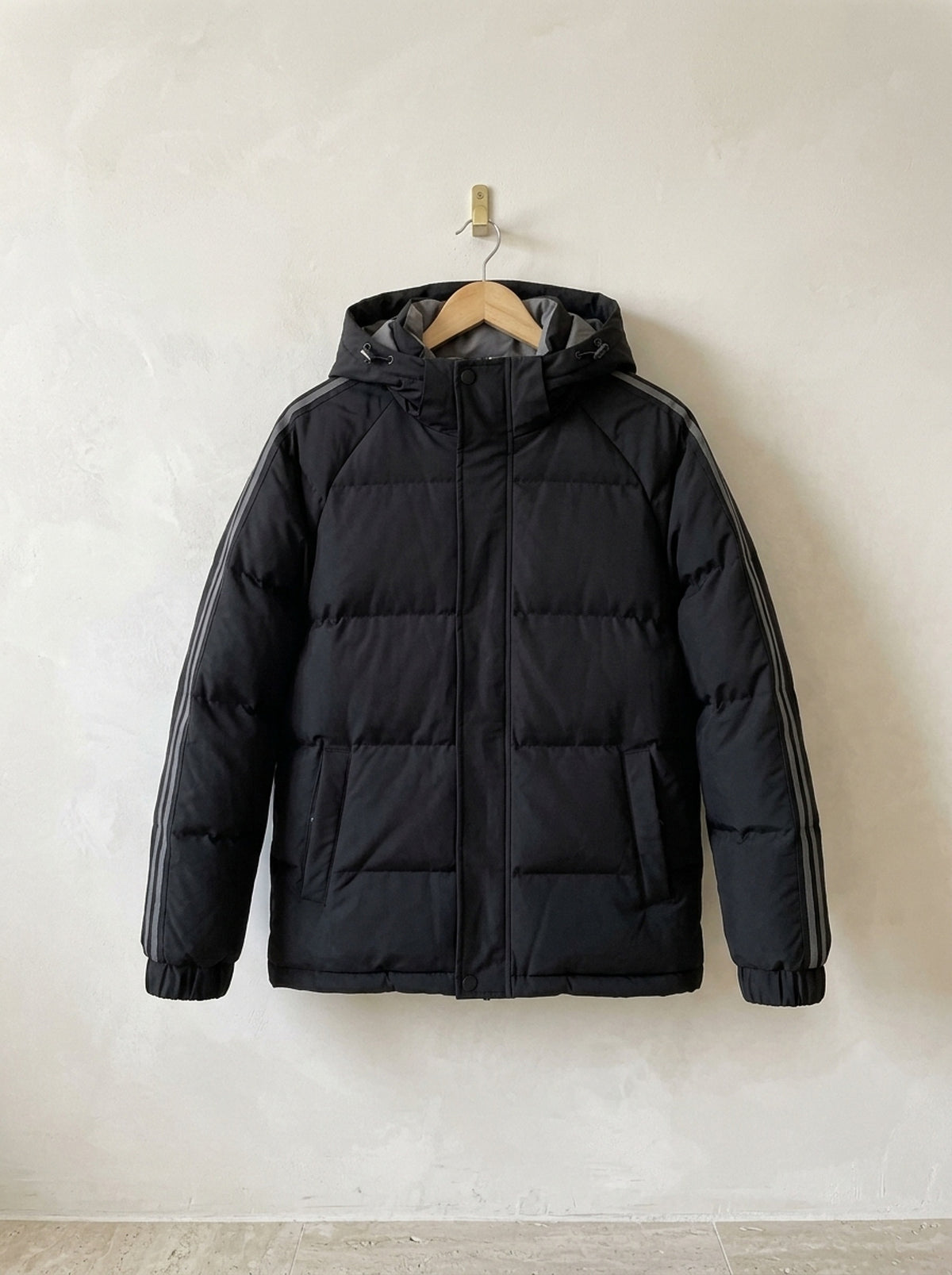 Preto | Jaqueta puffer com capuz Haia preto – peça sozinha, foto de produto