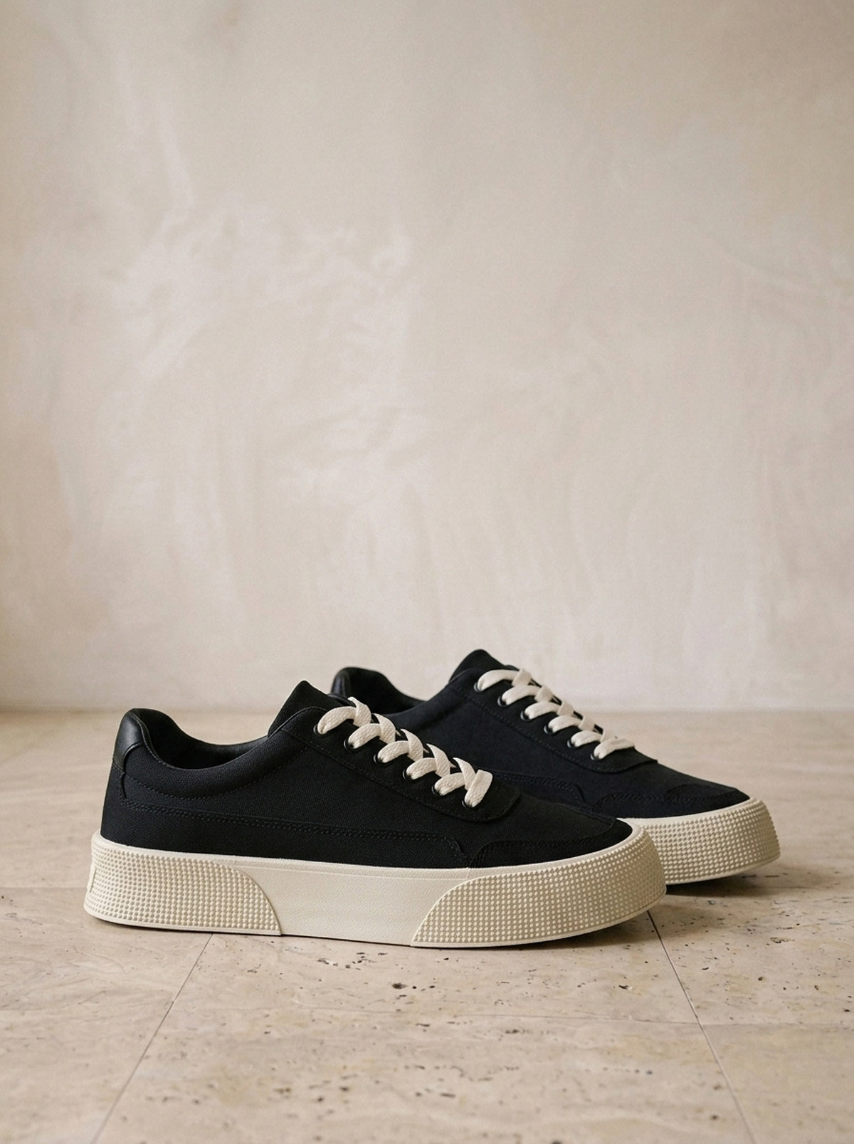 Preto | Tênis casual Salina preto – par de lado, foto de produto