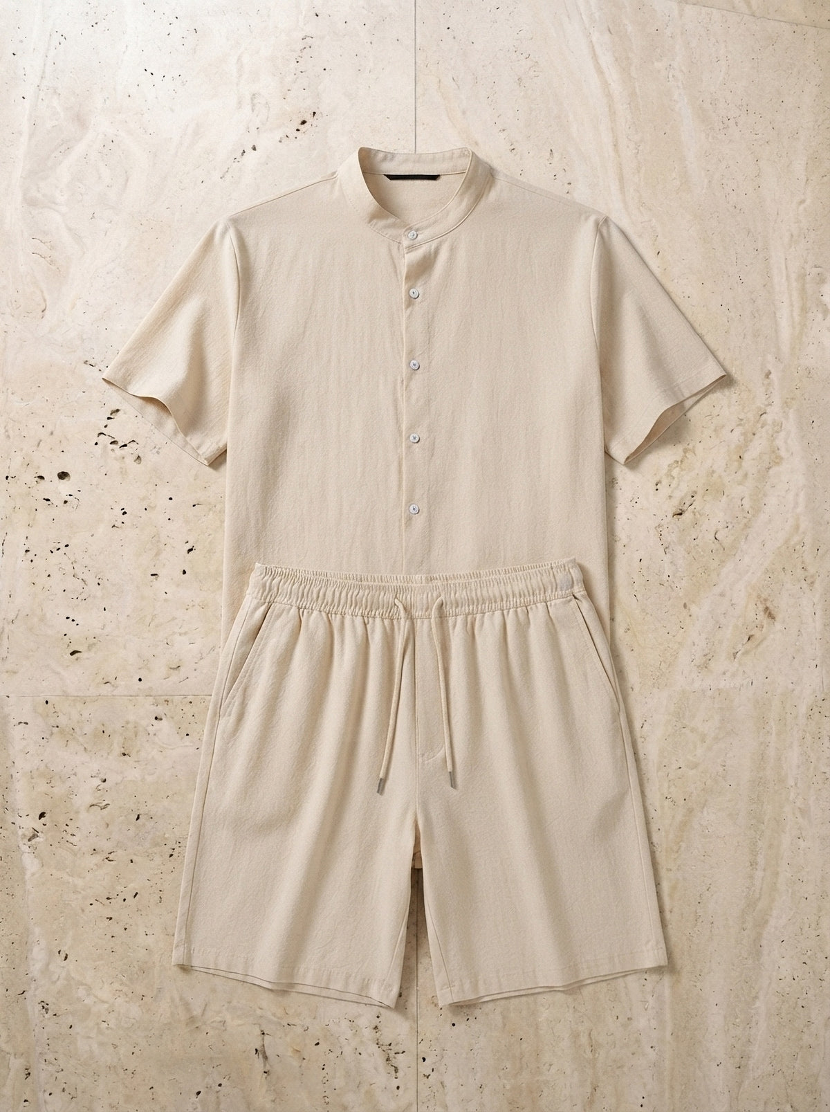 Caqui | Conjunto camisa e short Akureyri caqui – peças sozinhas vistas de cima