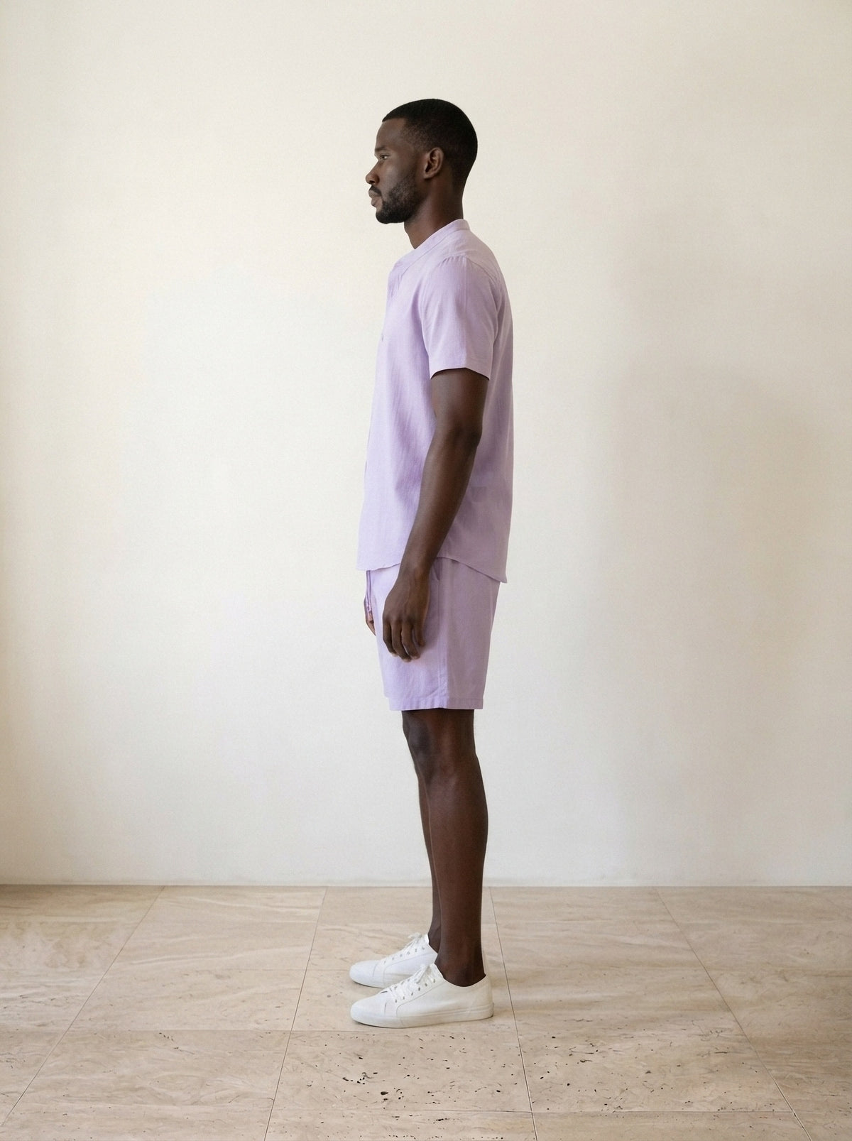 Roxo | Conjunto camisa e short Akureyri roxo – vista de perfil
