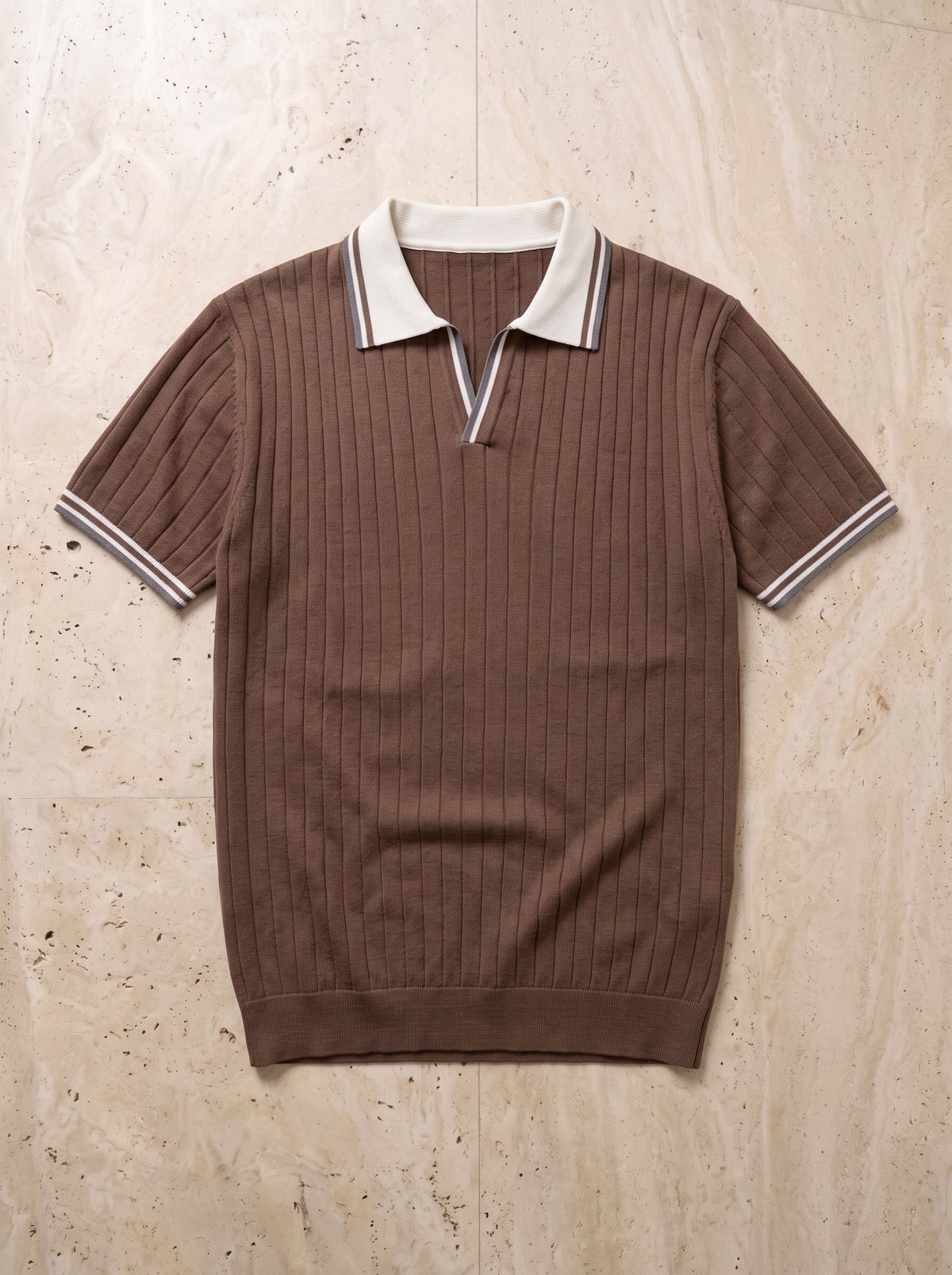 Café | Camisa polo canelada com debrum Alassio café – peça sozinha vista de cima