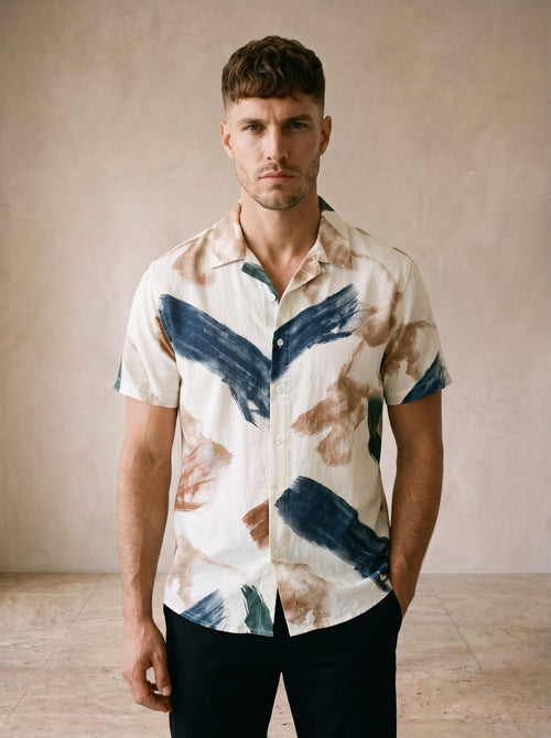 Camisa estampa de pinceladas Amalfi – vista de frente, recorte próximo