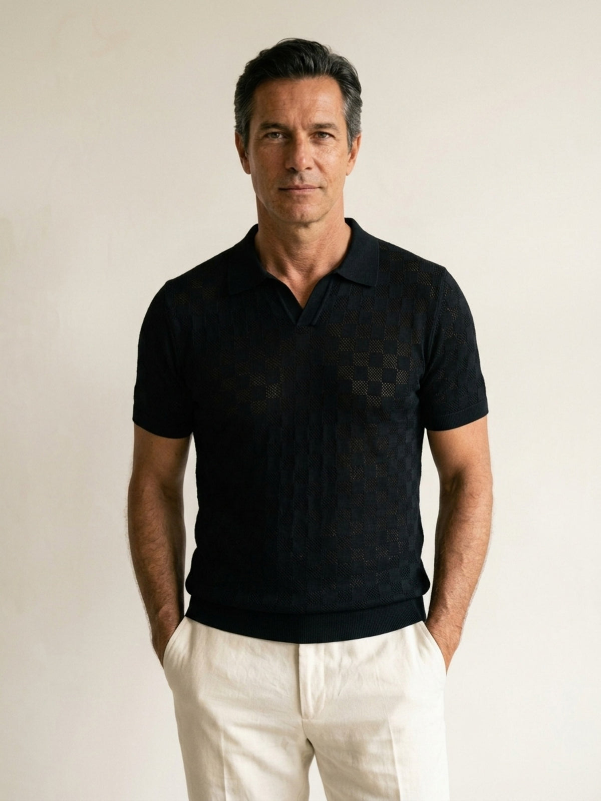 Preto | Camisa polo de tricô slim Sartong Amboise preto – vista de frente, recorte próximo