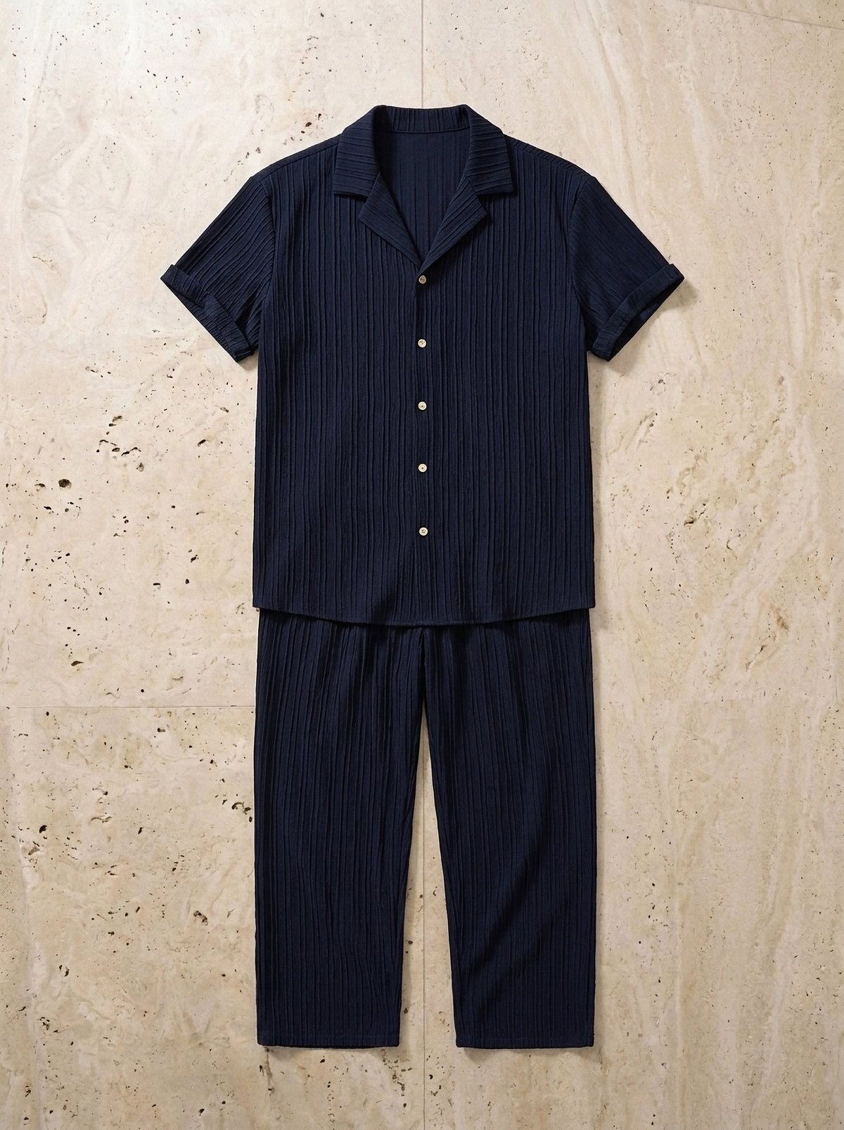 Azul-marinho | Conjunto camisa gola cubana e calça texturizada Amorgos azul-marinho – peça sozinha vista de cima