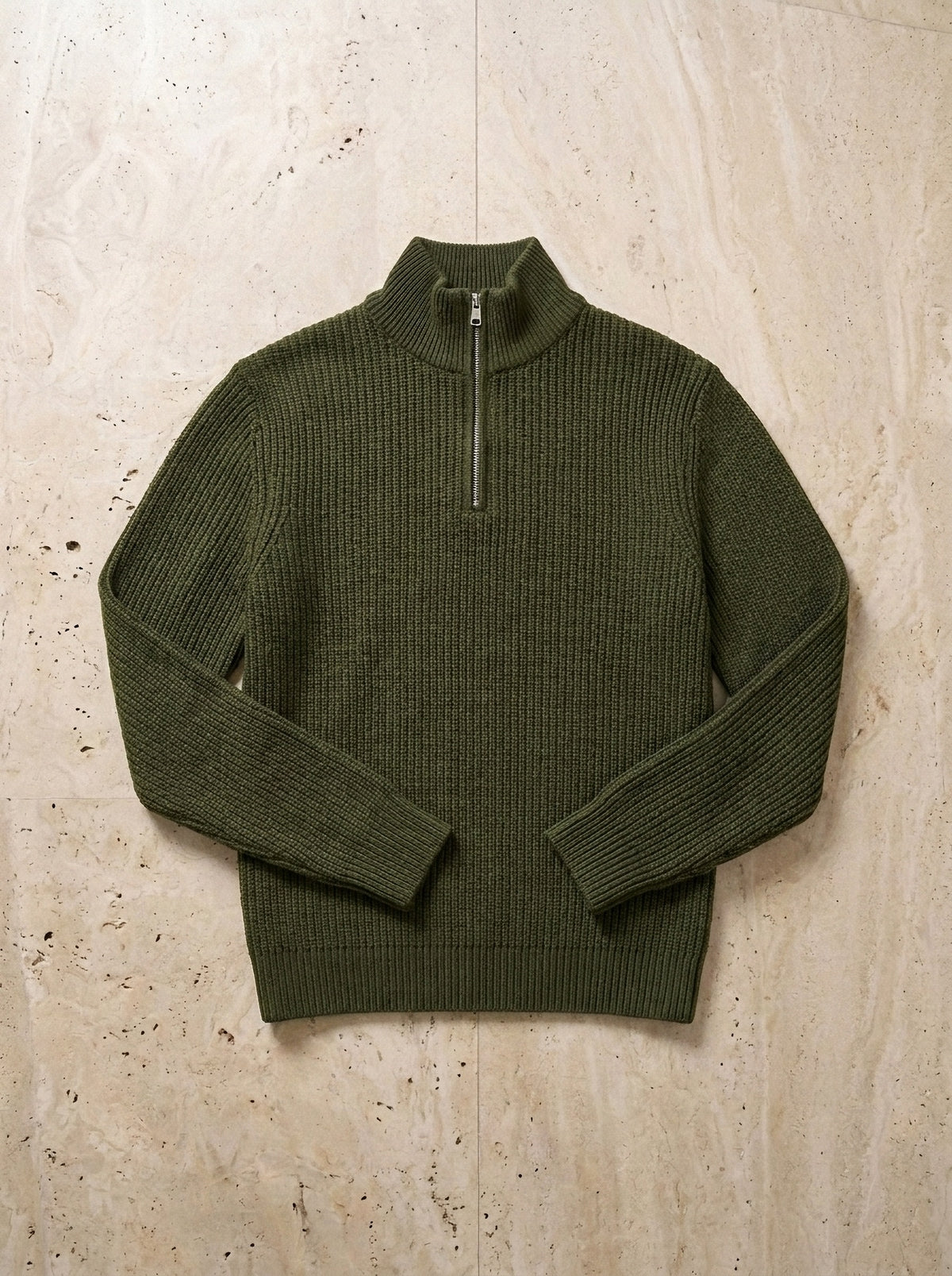 Verde | Suéter de tricot Argentière verde – peça sozinha vista de cima