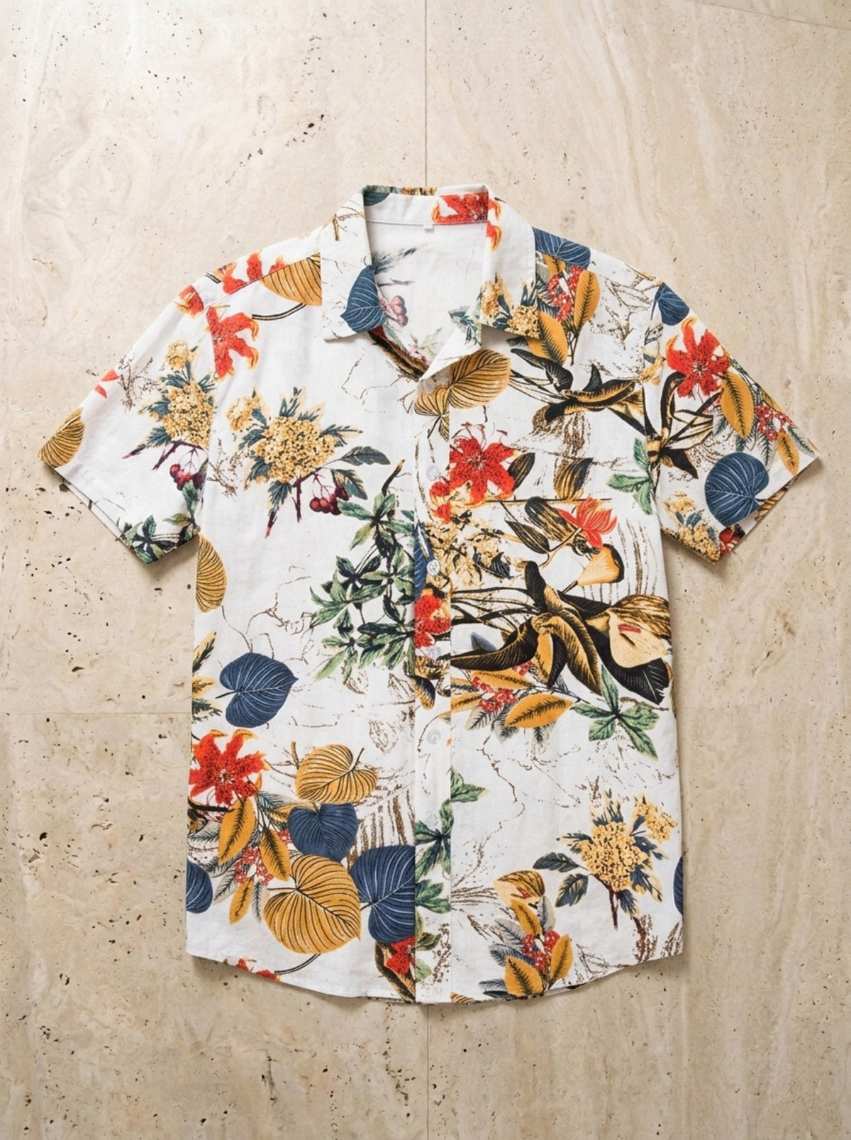 Camisa tropical Assisi – peça sozinha vista de cima