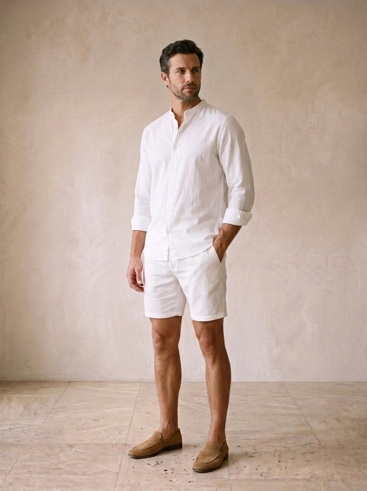 Branco | Conjunto camisa manga longa gola padre e short Bandol branco – vista três quartos