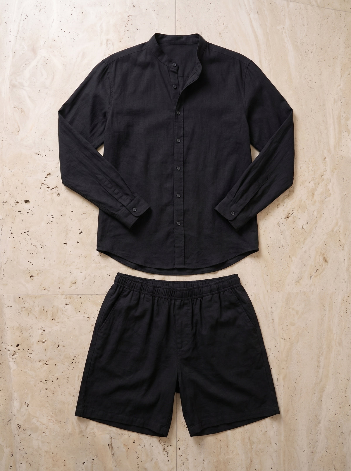 Preto | Conjunto camisa manga longa gola padre e short Bandol preto – peça sozinha vista de cima