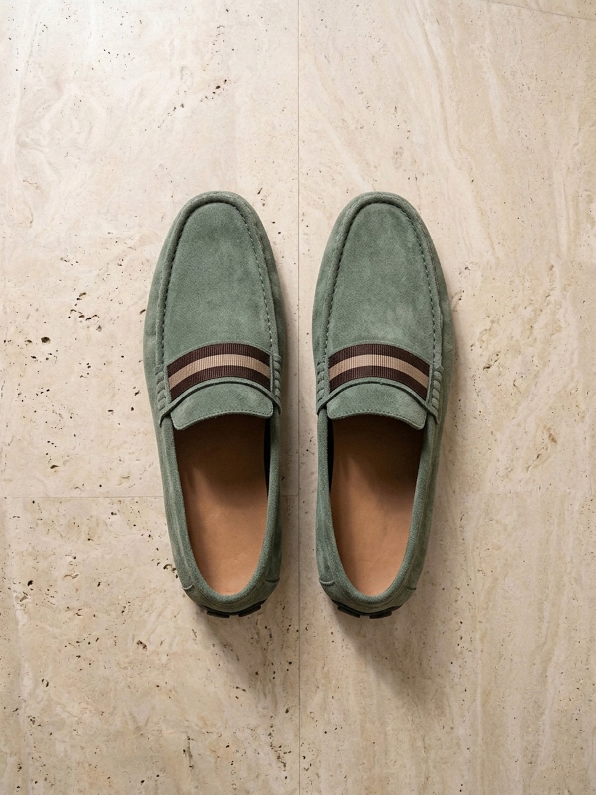 Verde | Mocassim social Sartong Bassano verde – par visto de cima