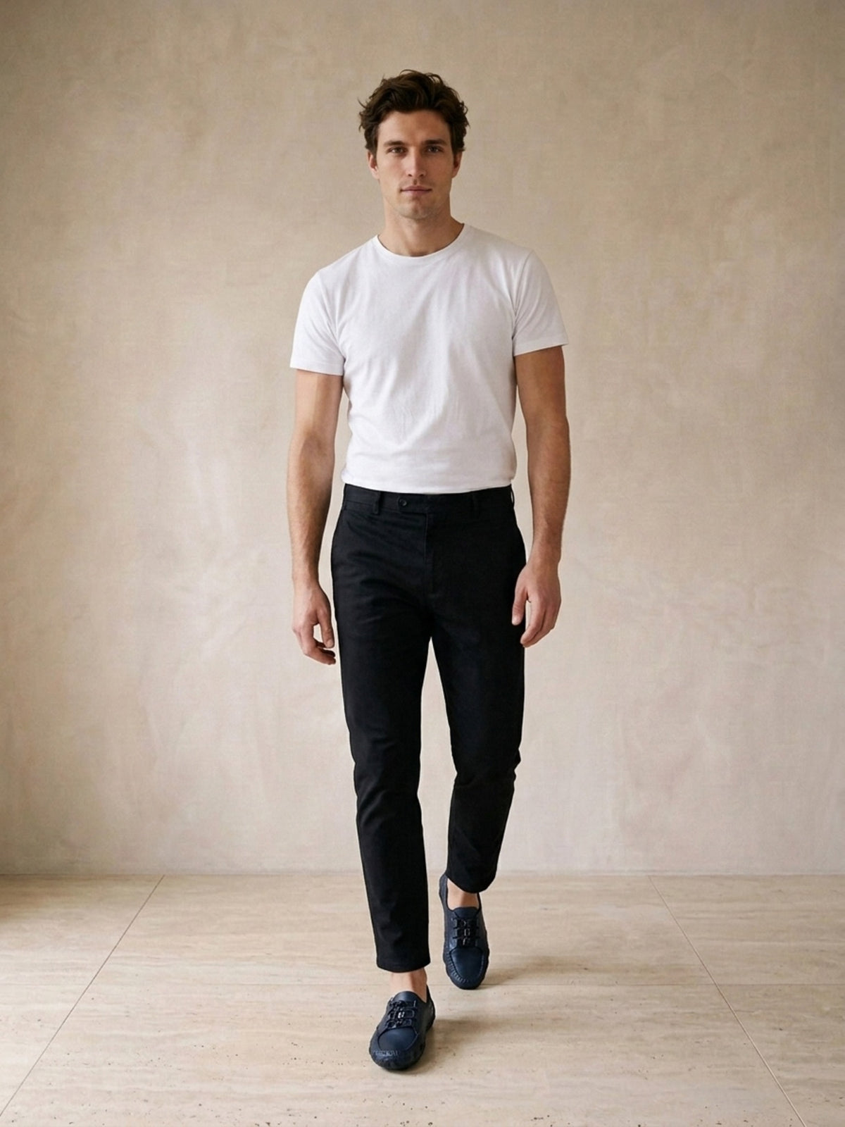 Azul | Sapato social Bellinzona azul – corpo inteiro, modelo caminhando
