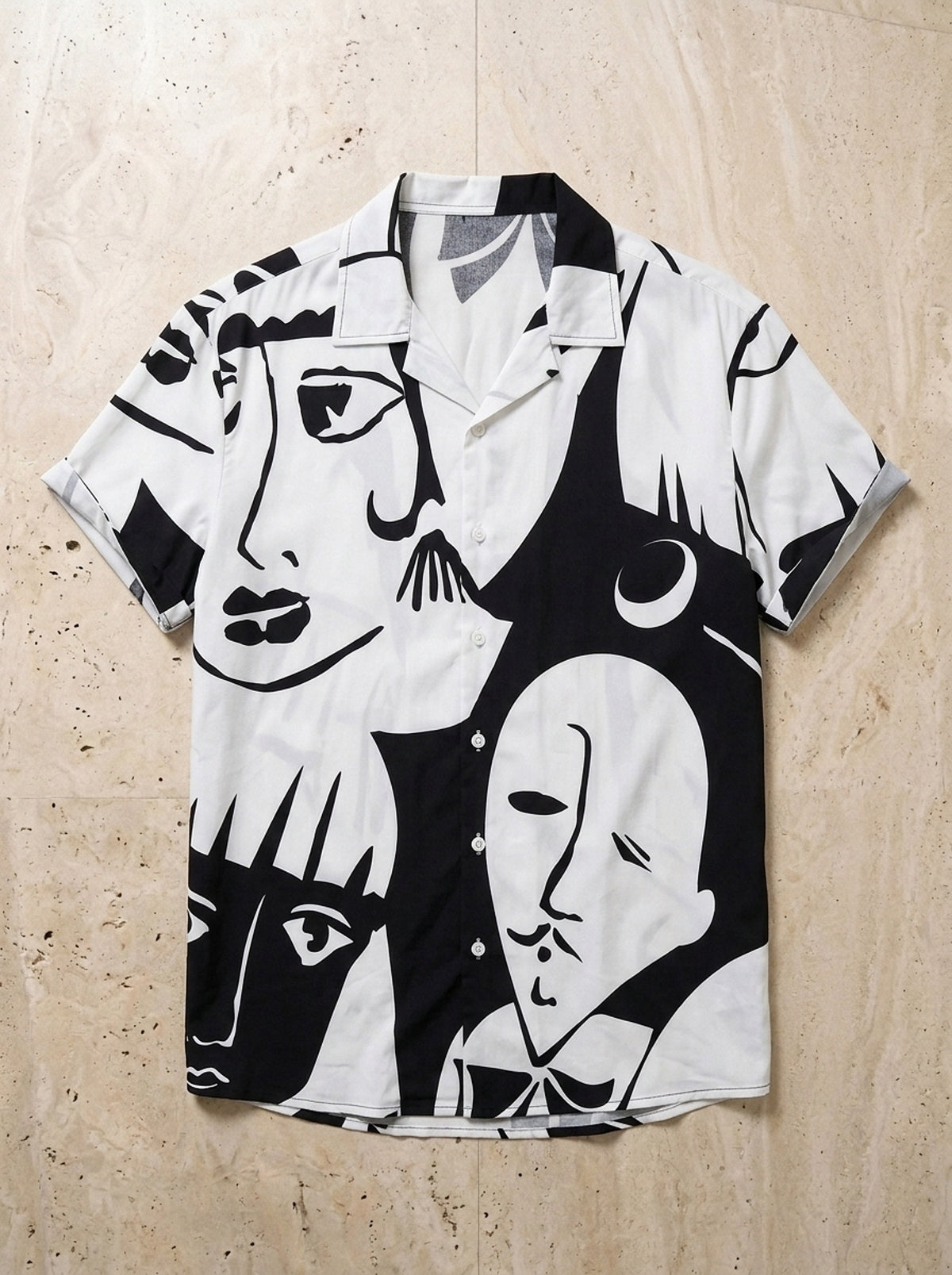 Camisa estampa de rostos Besançon – peça sozinha vista de cima