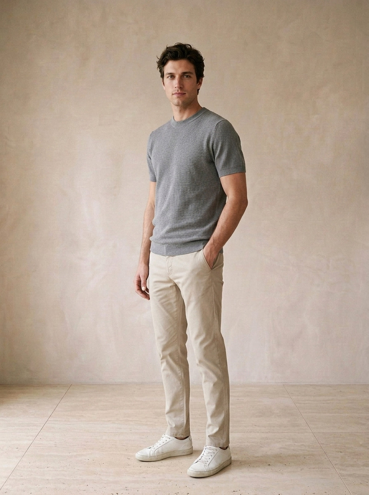 Cinza | Camiseta de algodão slim Bosa cinza – vista três quartos