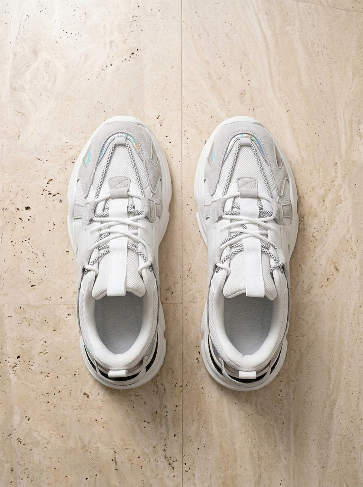 Branco | Tênis casual Brienz branco – par visto de cima