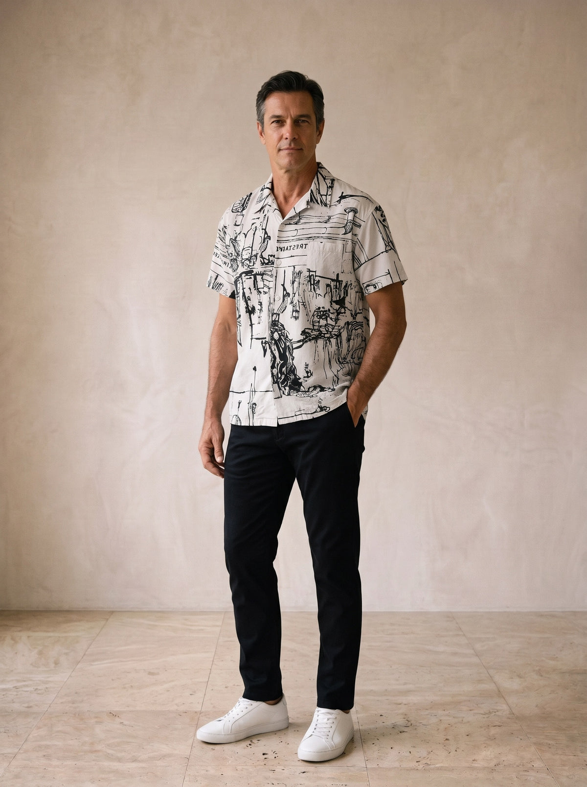Cinza | Camisa estampa de esboços Budoni cinza – vista três quartos
