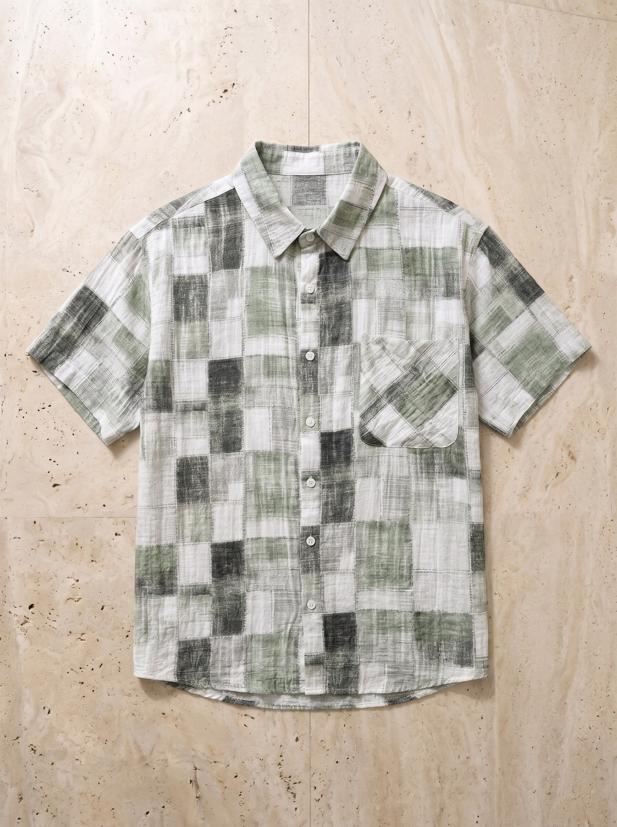 Verde | Camisa xadrez patchwork Carcassonne verde – peça sozinha vista de cima