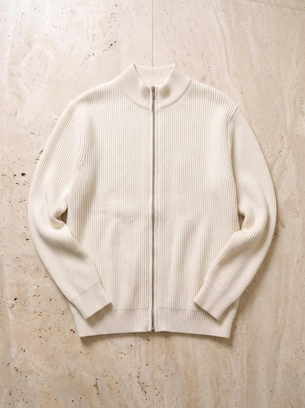 Off-white | Cardigan de tricô com zíper Cefalù off-white – peça sozinha vista de cima