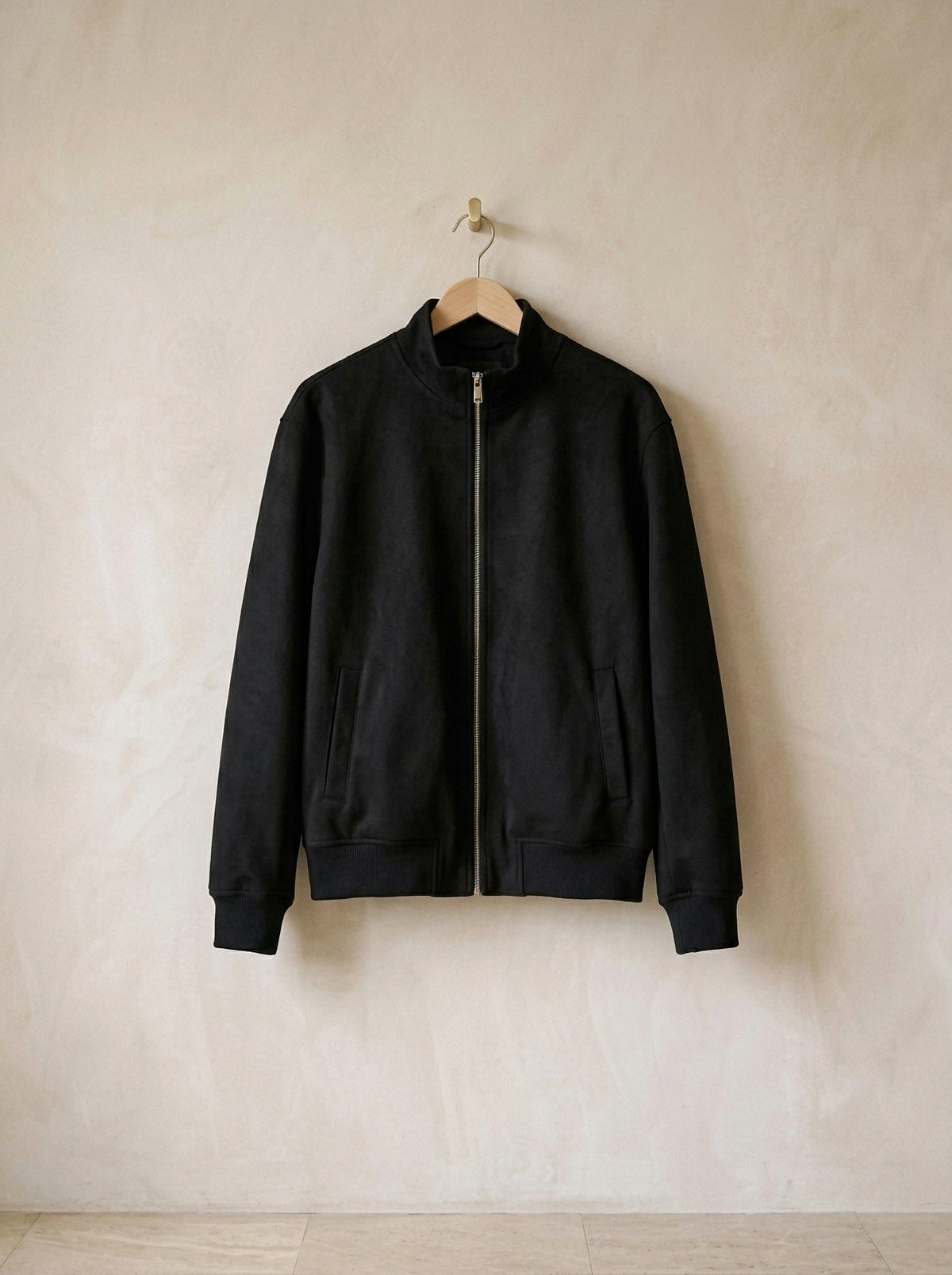 Preto | Jaqueta aveludada Cēsis preto – peça sozinha, foto de produto