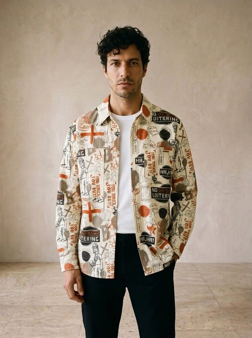 Laranja | Camisa estampa de rabiscos Compostela laranja – vista de frente, recorte próximo