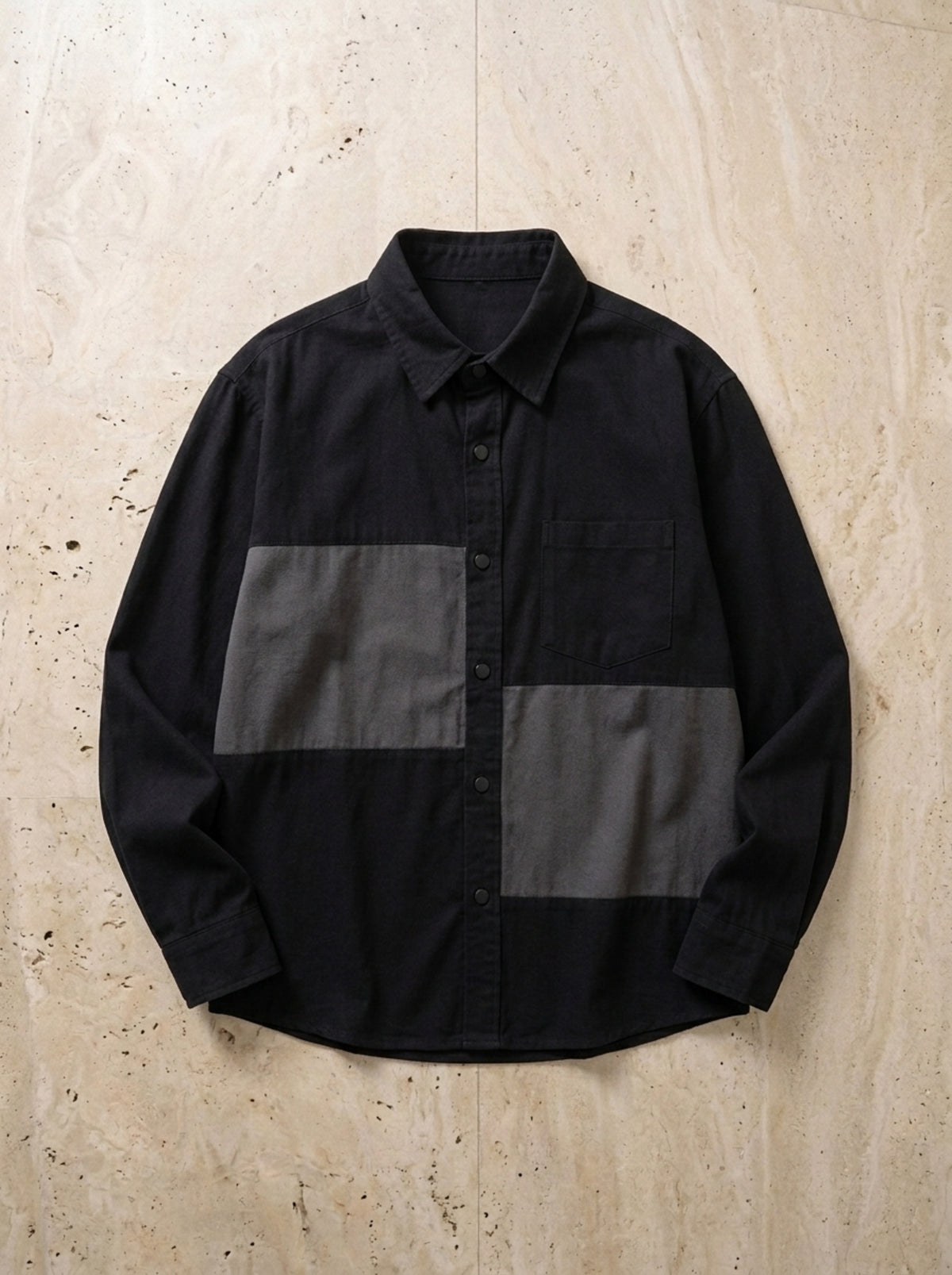Preto | Camisa patchwork manga longa Conques preto – peça sozinha vista de cima