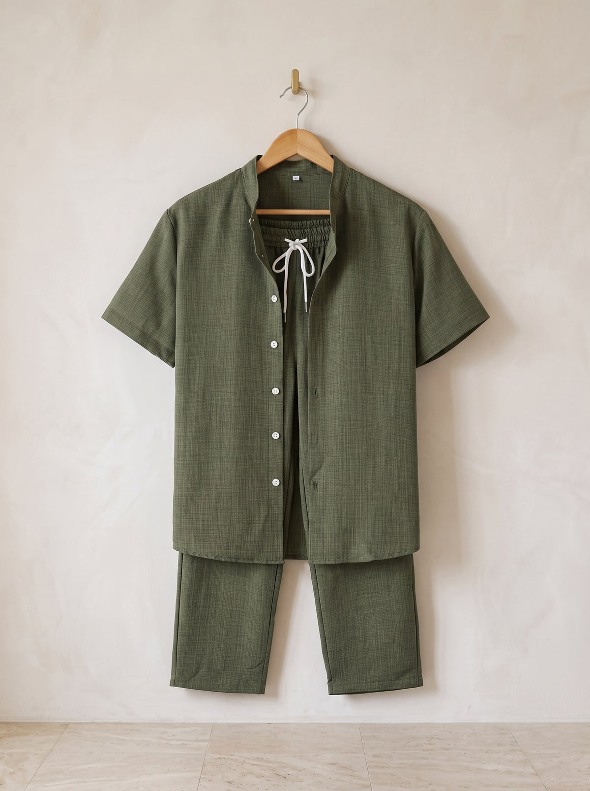 Verde-oliva | Conjunto camisa gola padre e calça Corfu verde-oliva – peça sozinha, foto de produto