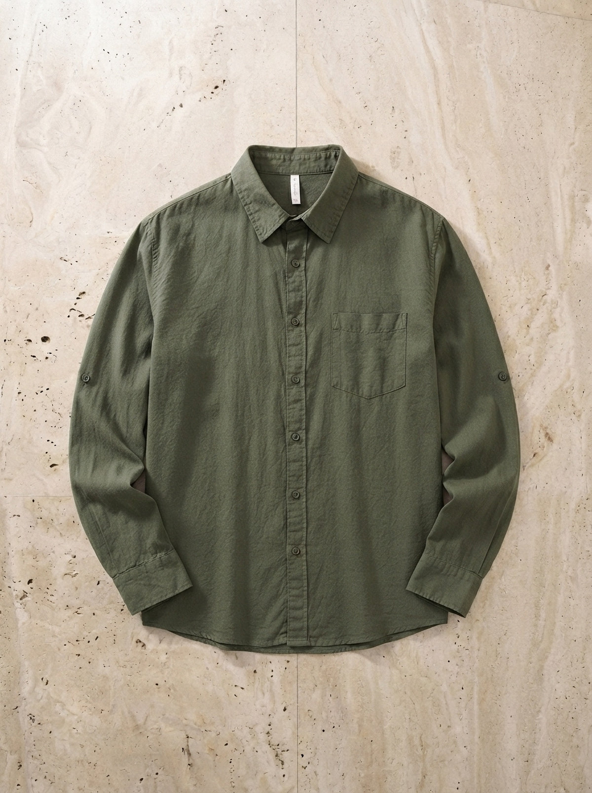 Verde-escuro | Camisa de linho Cremona verde-escuro – peça sozinha vista de cima