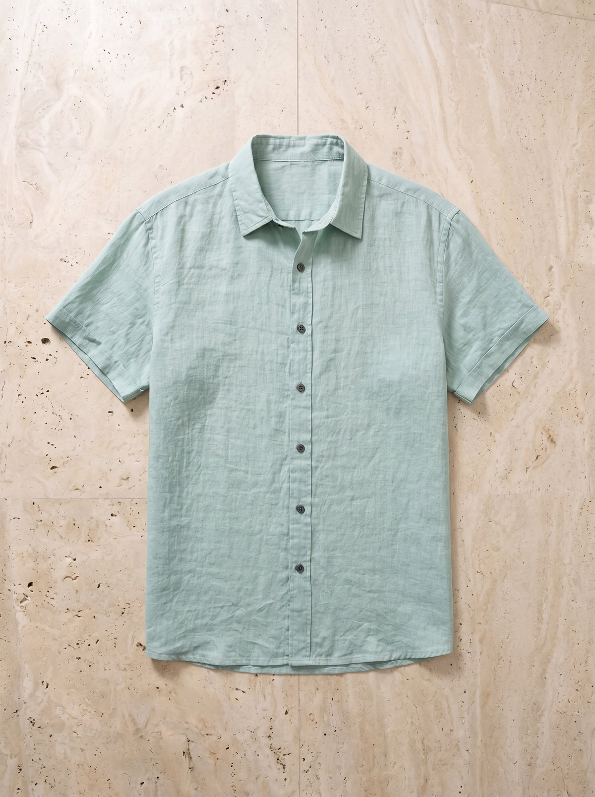Verde-claro | Camisa de linho Cuenca verde-claro – peça sozinha vista de cima