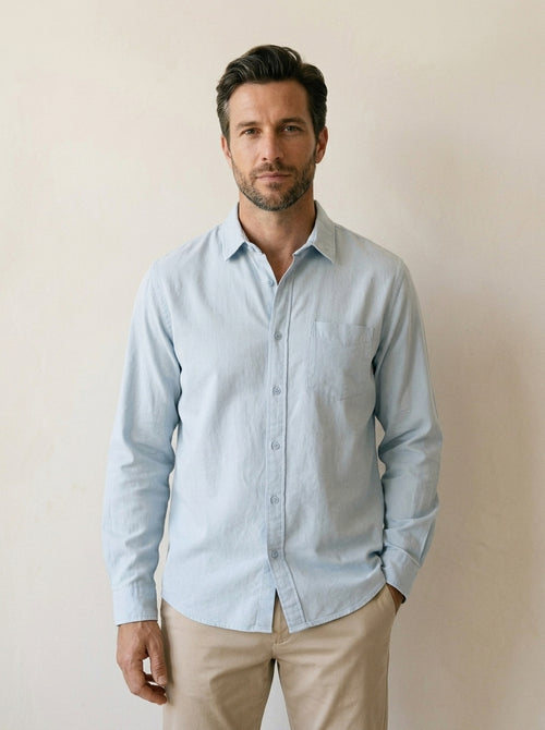 Azul | Camisa social slim Dundee azul – vista de frente, recorte próximo
