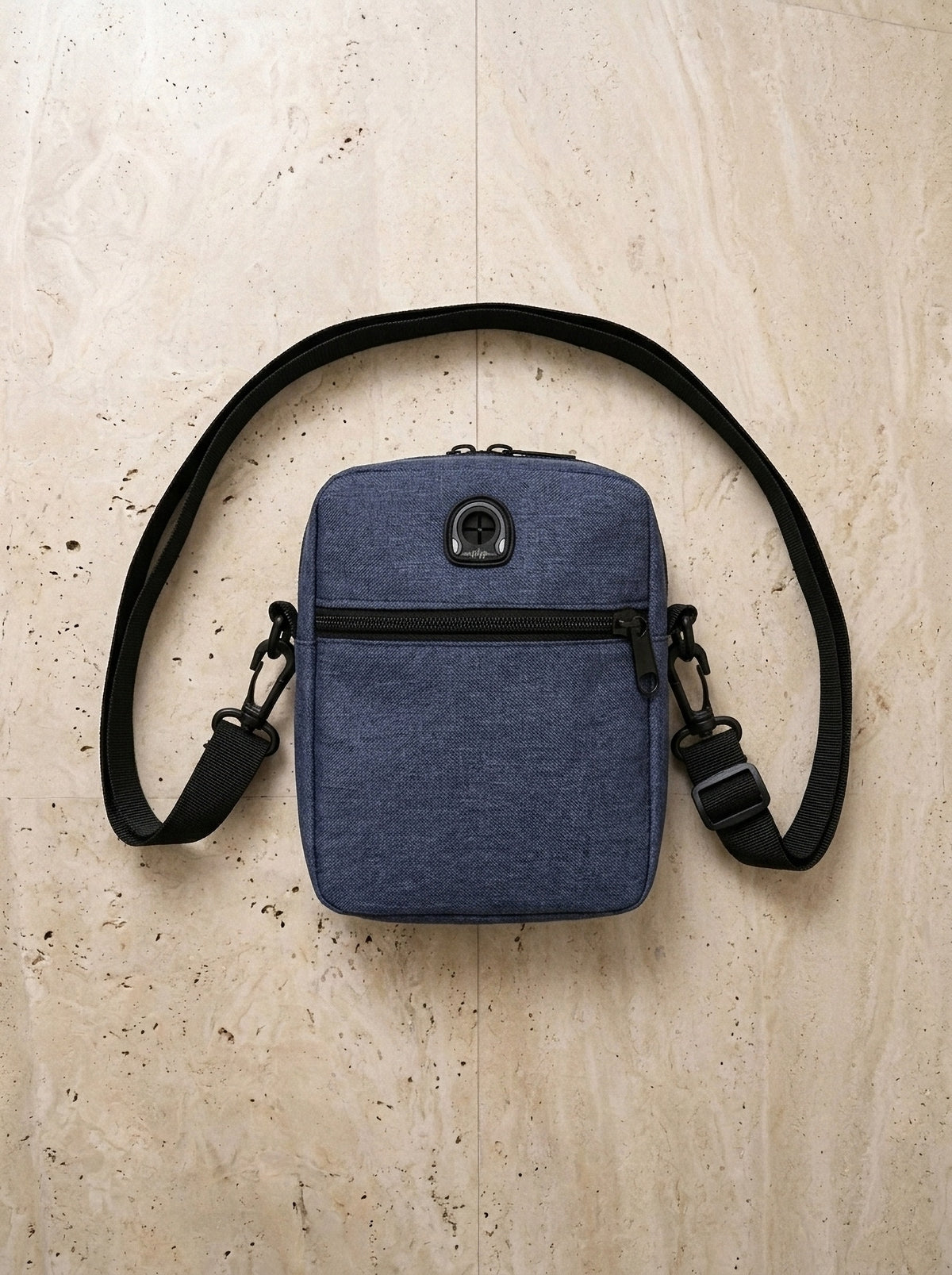 Azul | Bolsa de ombro de lona Fano azul – bolsa sozinha vista de cima