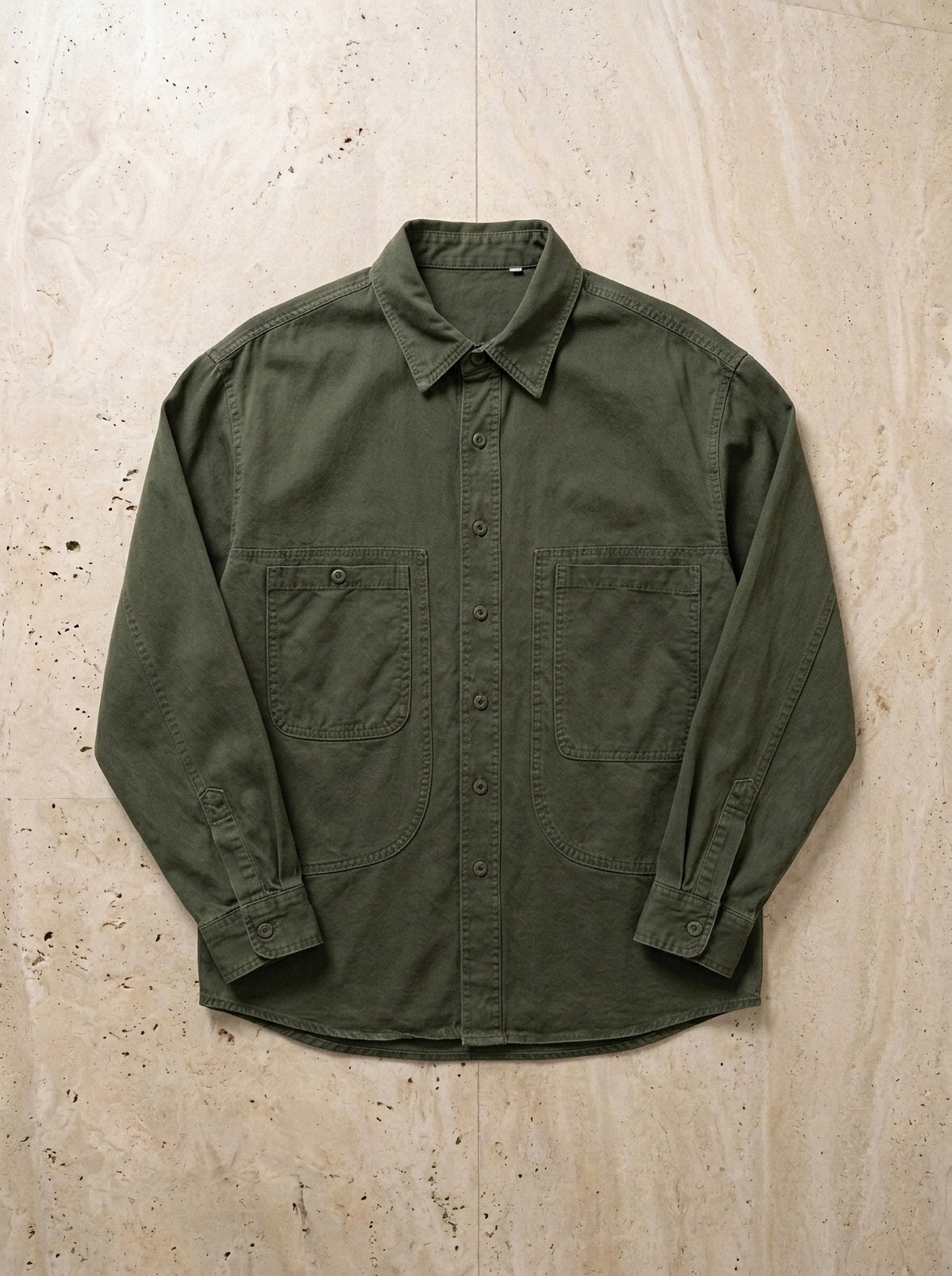 Verde | Camisa social slim Faro verde – peça sozinha vista de cima