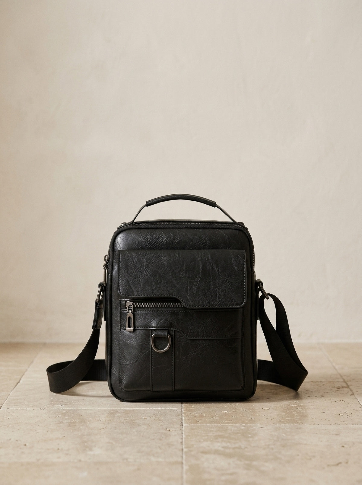 Preto | Bolsa de ombro de couro Fiesole preto – bolsa sozinha, foto de produto