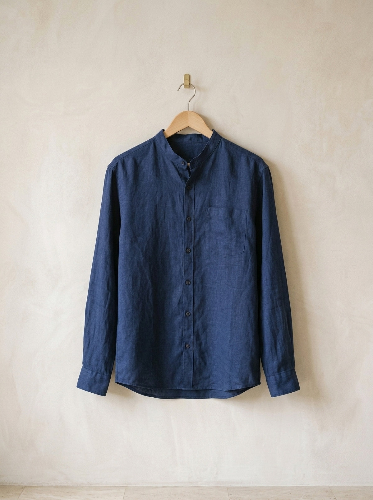 Azul | Camisa social de linho Formentor azul – peça sozinha, foto de produto