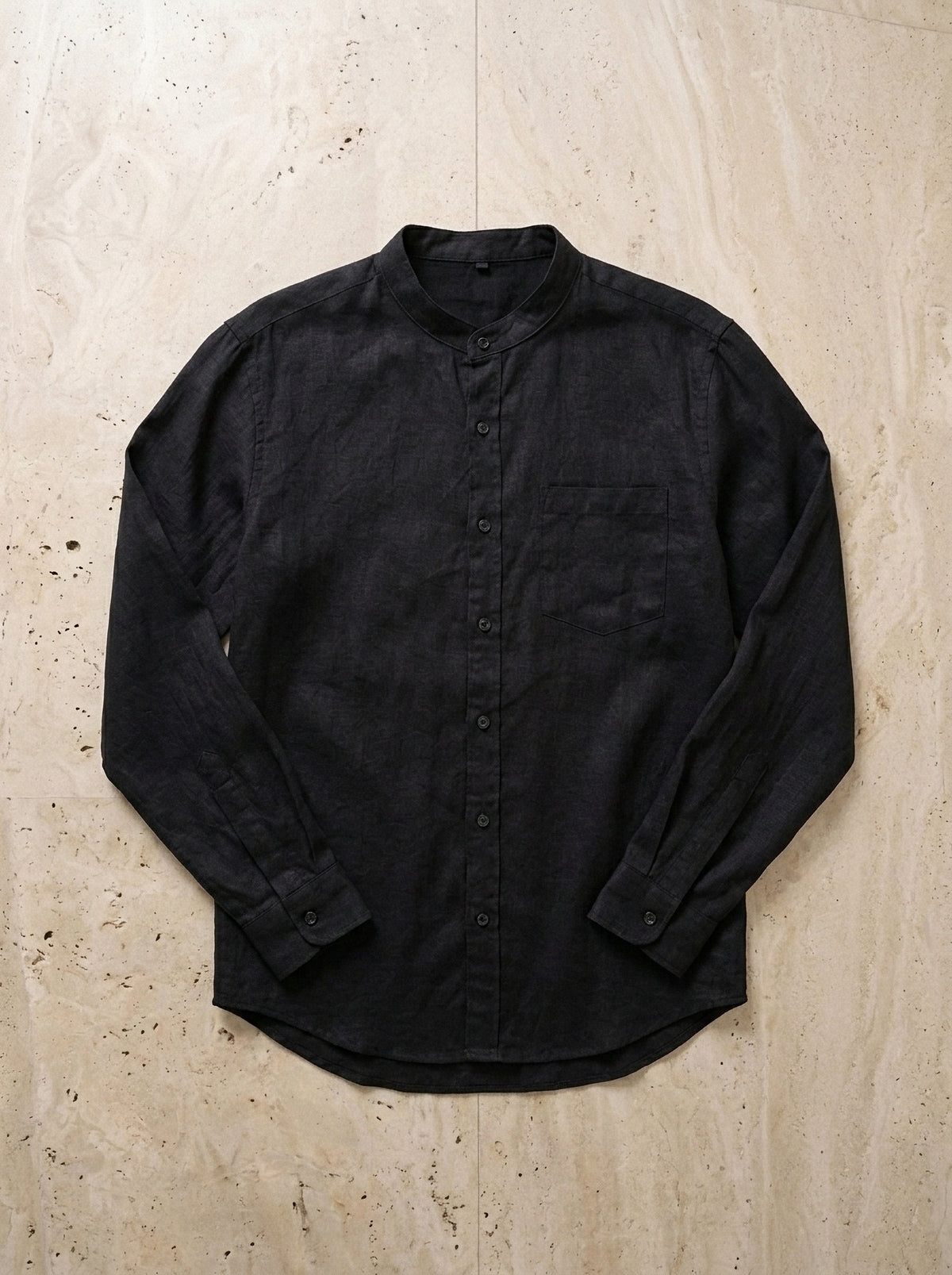 Preto | Camisa social de linho Formentor preto – peça sozinha vista de cima
