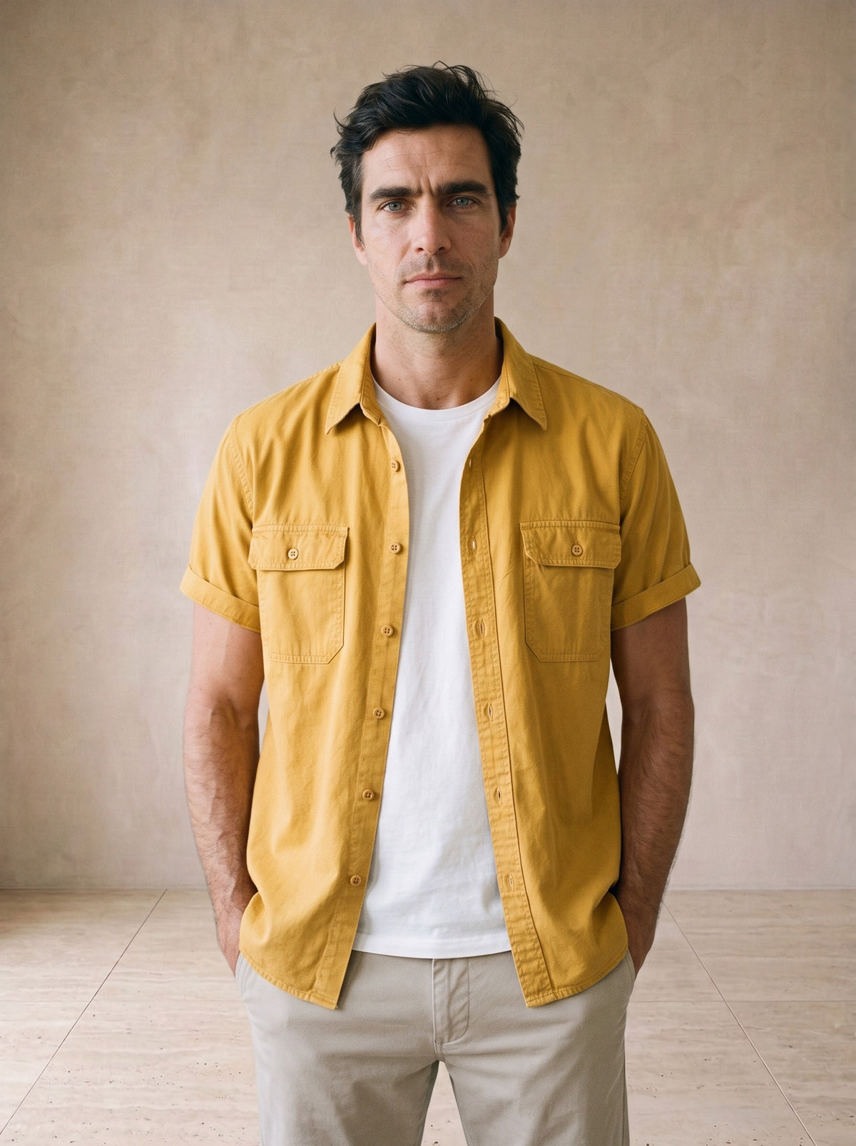 Amarelo | Camisa social de algodão Galway amarelo – vista de frente, recorte próximo