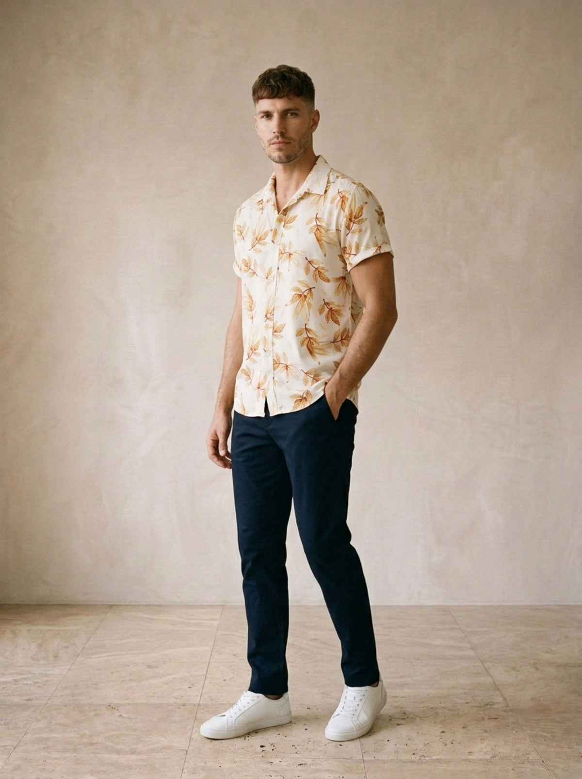 Branco | Camisa estampa de folhas Grenoble branco – vista três quartos