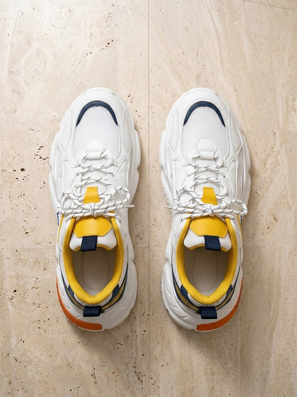 Branco com amarelo | Tênis casual Gstaad branco com amarelo – par visto de cima