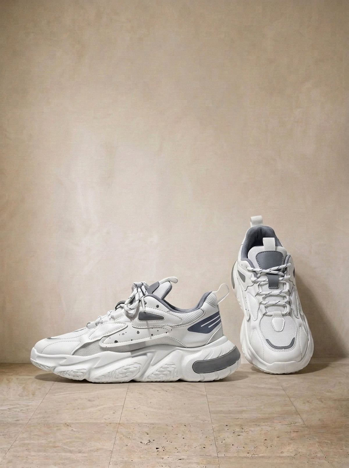 Branco com cinza | Tênis casual Gstaad branco com cinza – par de lado, foto de produto