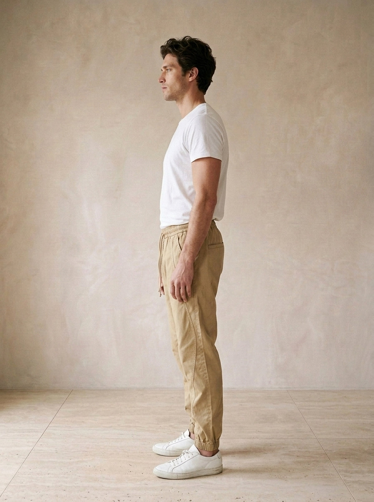 Caqui | Calça jogger de algodão Guimarães caqui – vista de perfil