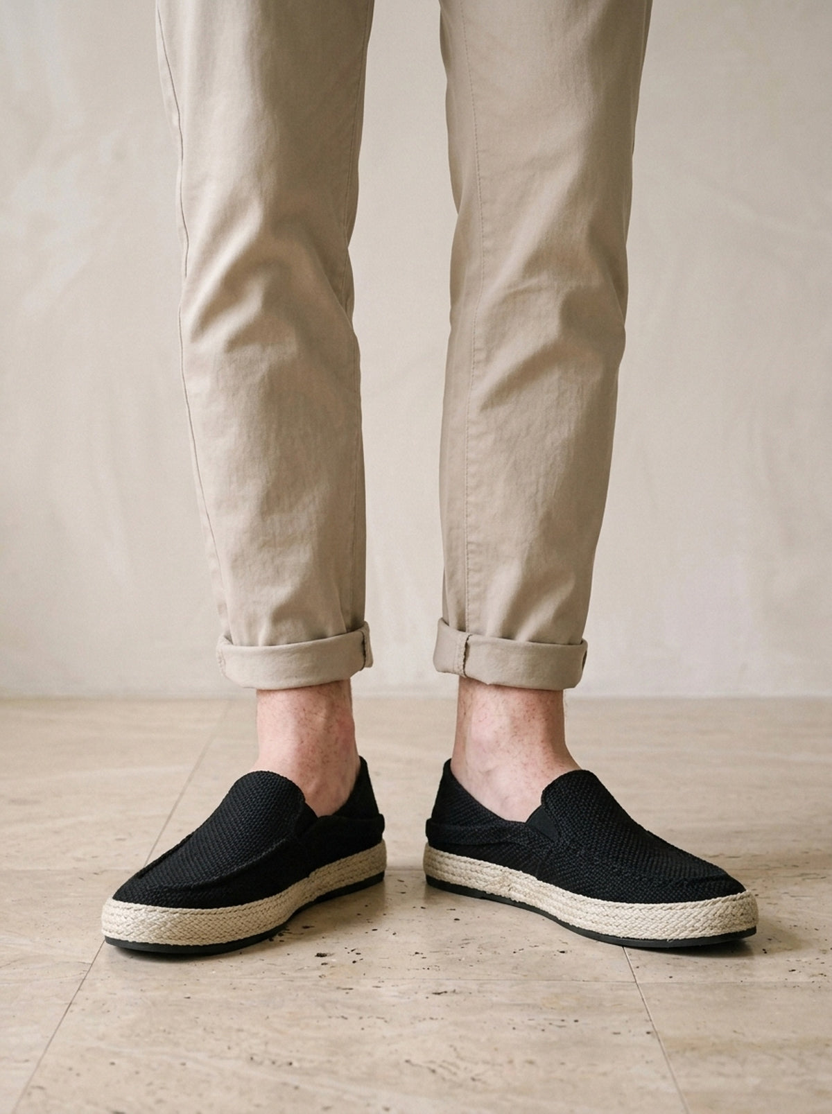 Preto | Mocassim espadrille Haarlem preto – nos pés, vista de frente