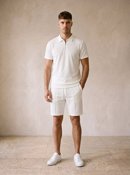 Marfim | Conjunto polo waffle com zíper e short Hydra marfim – vista de frente, corpo inteiro
