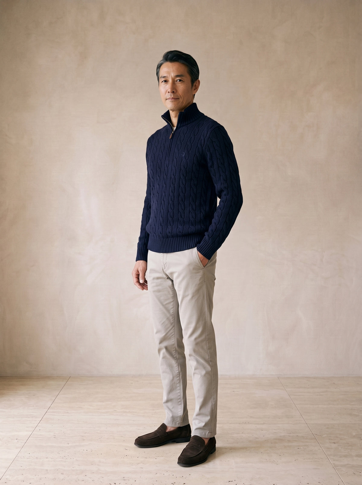 Azul-marinho | Suéter de tricot fino Kandersteg azul-marinho – vista três quartos