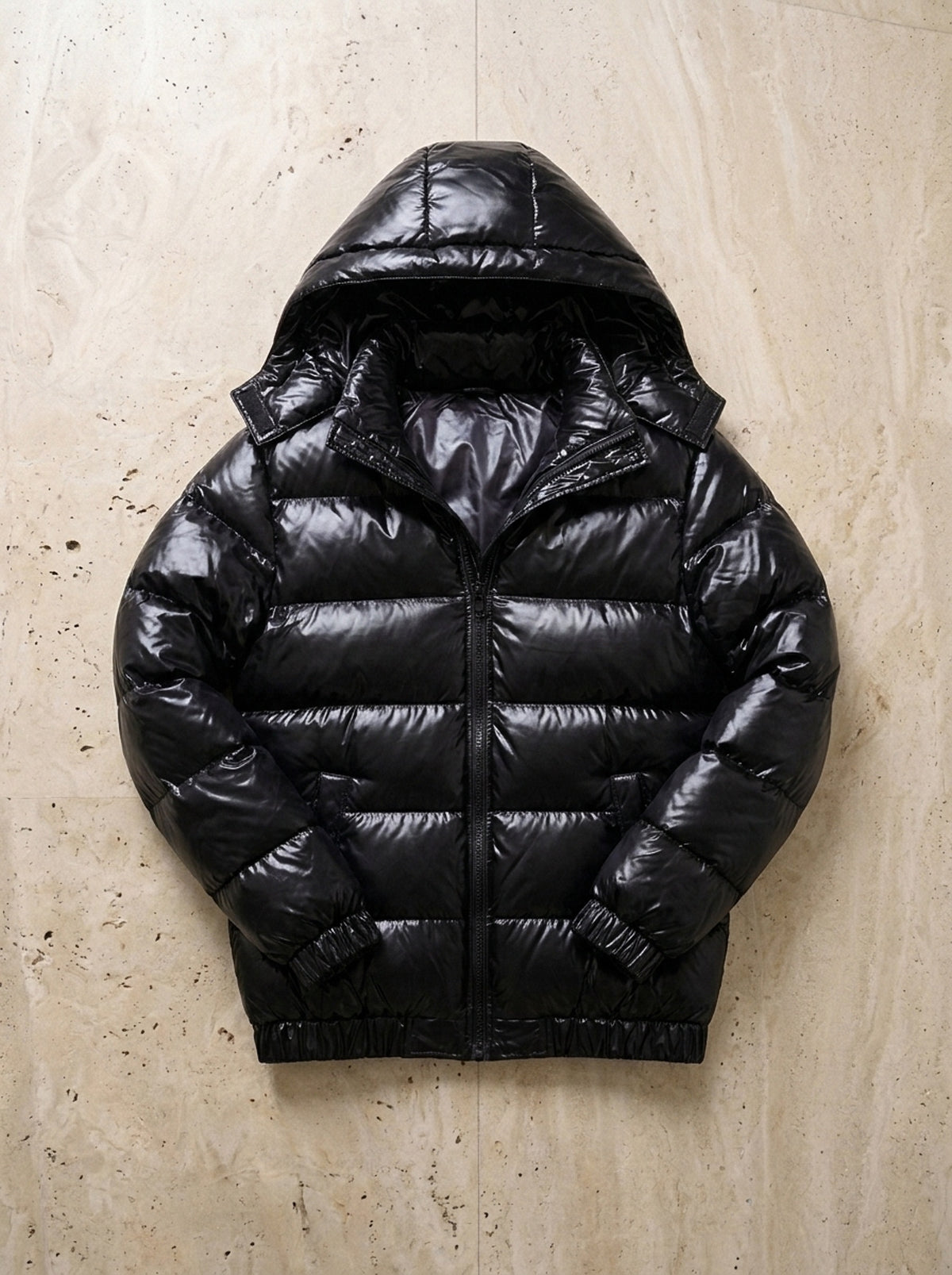 Preto | Jaqueta puffer brilhante com capuz Kaunas preto – peça sozinha vista de cima