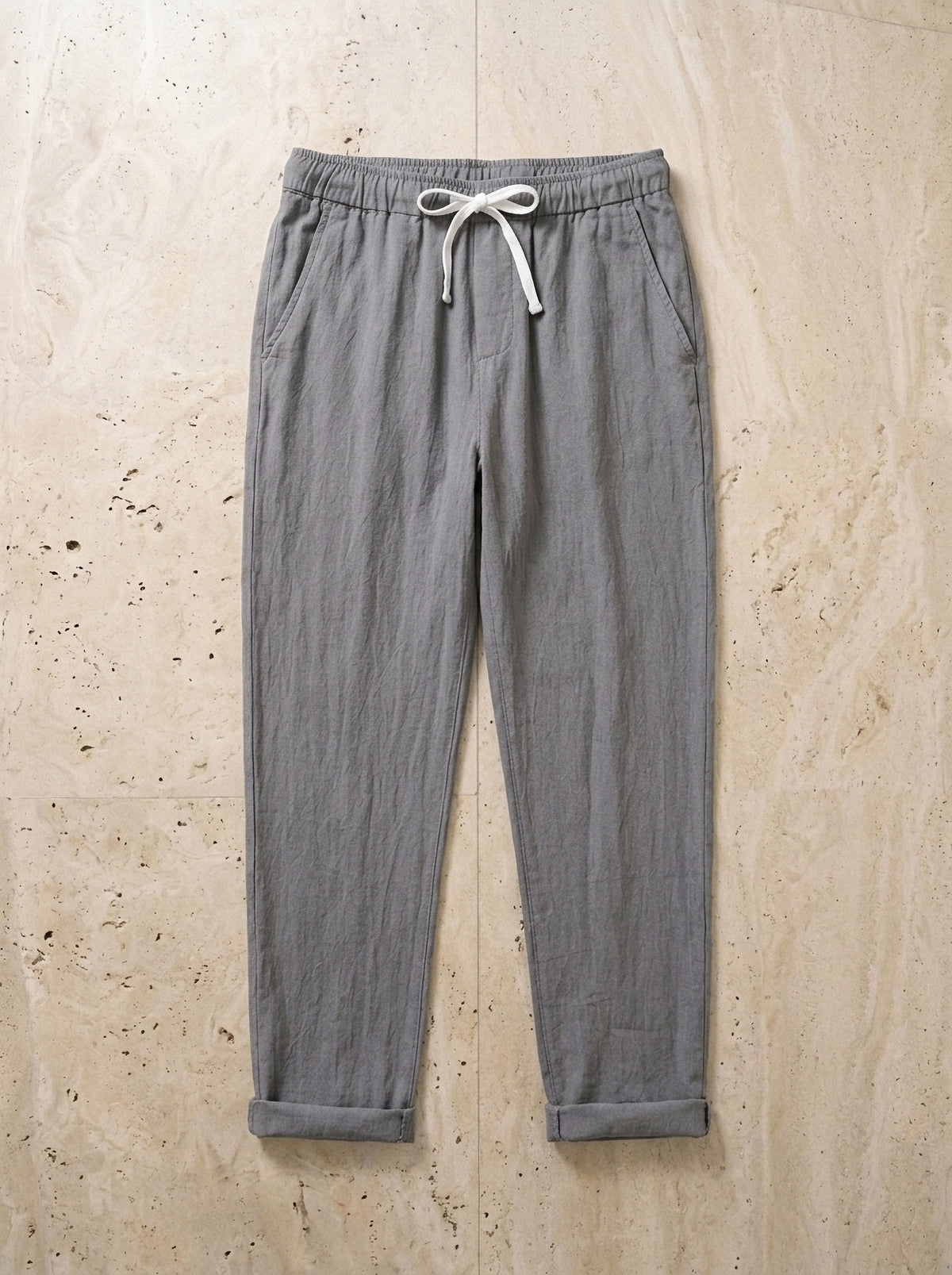 Cinza-claro | Calça de linho Kutná Hora cinza-claro – peça sozinha vista de cima