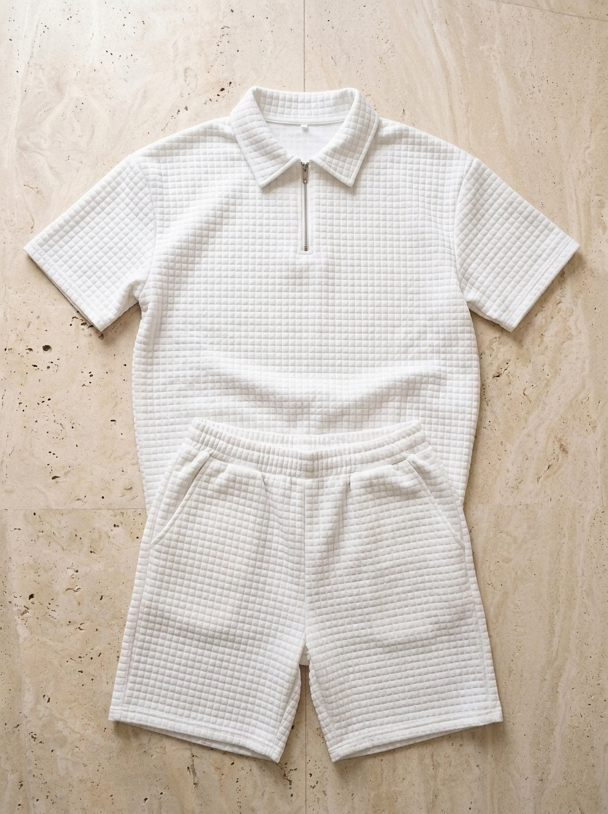 Branco | Conjunto polo texturizada com zíper e short Kythira branco – peça sozinha vista de cima