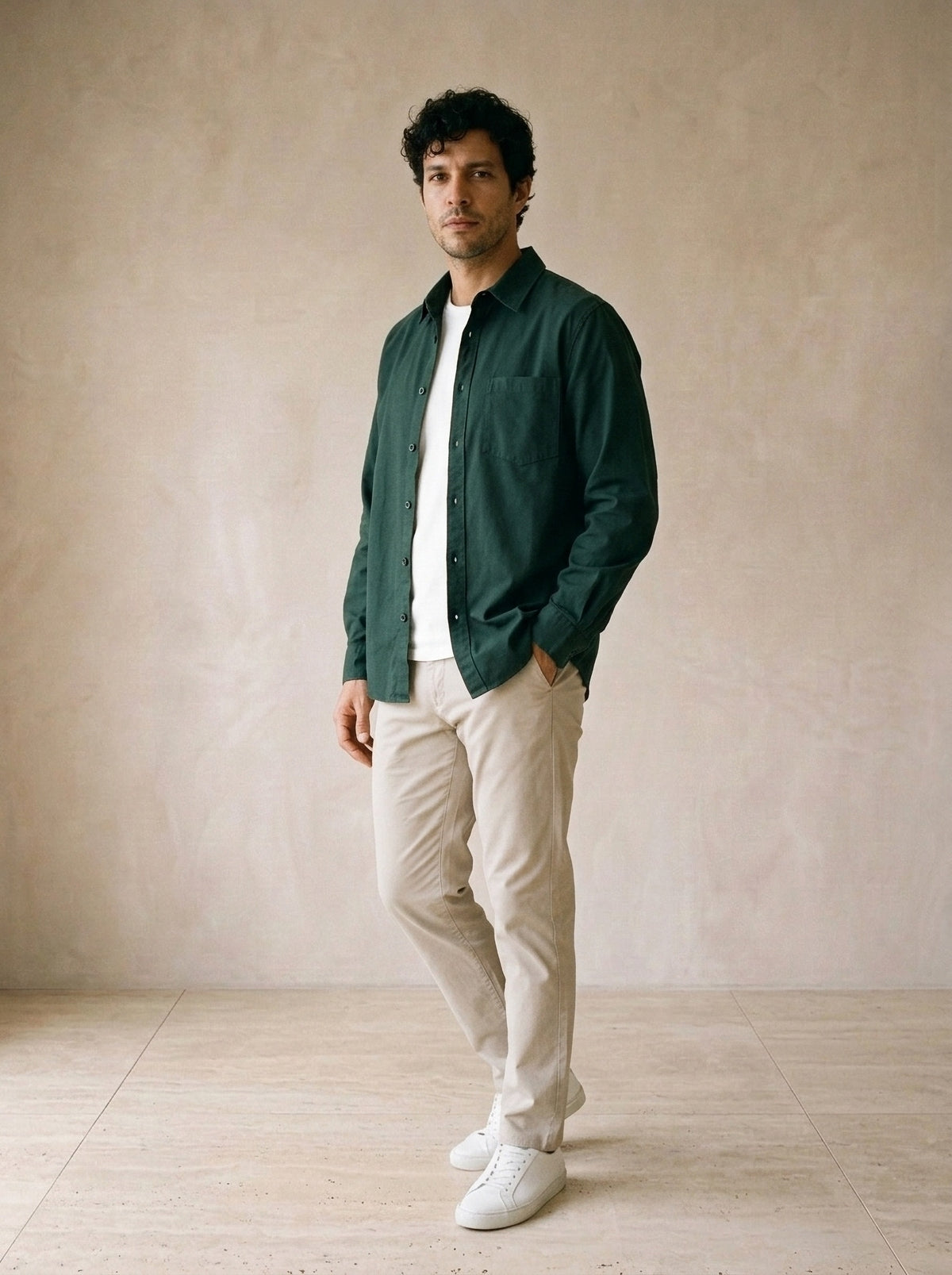 Verde | Camisa de algodão Leiria verde – vista três quartos