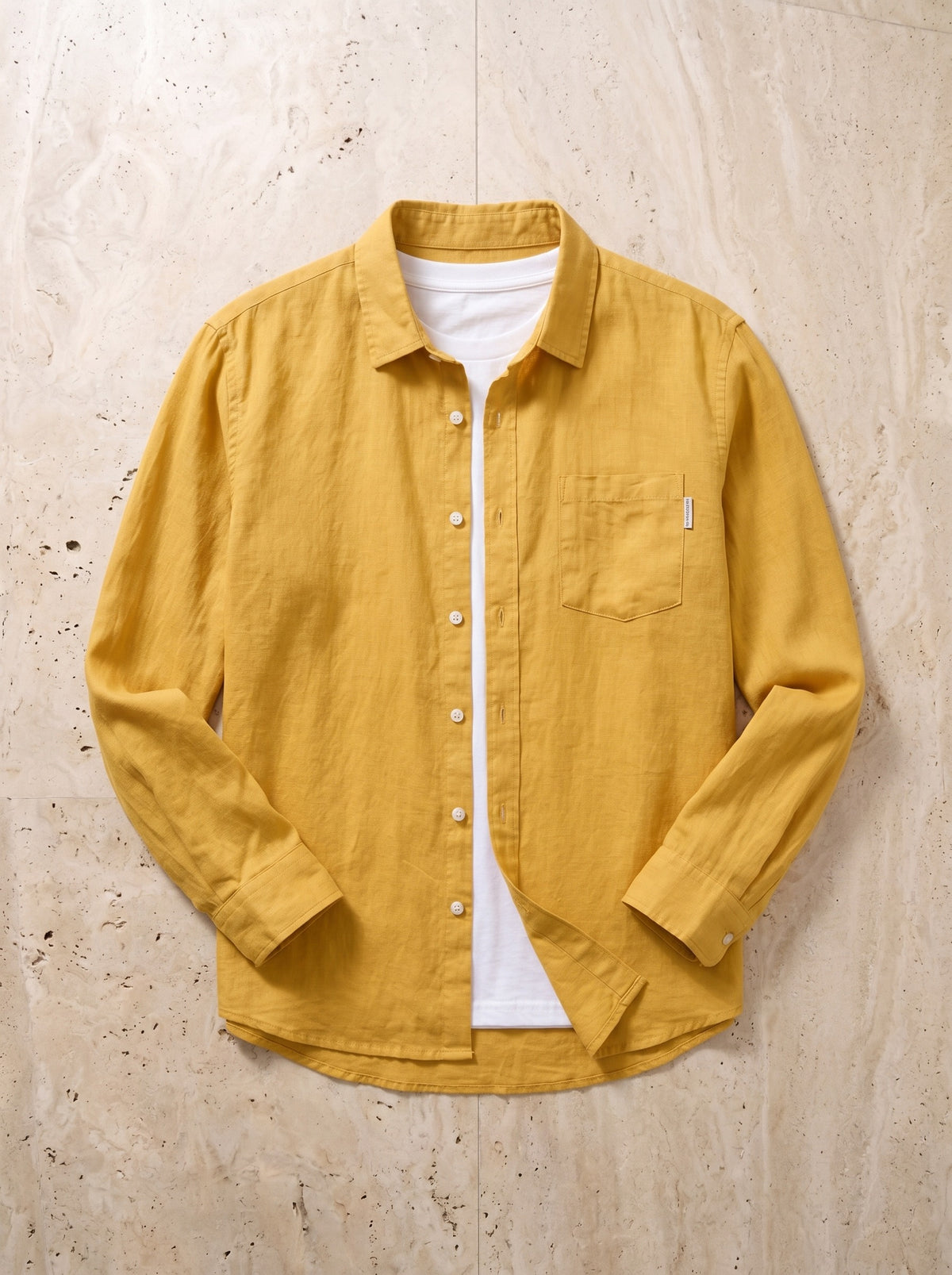 Amarelo | Camisa de linho manga longa León amarelo – peça sozinha vista de cima