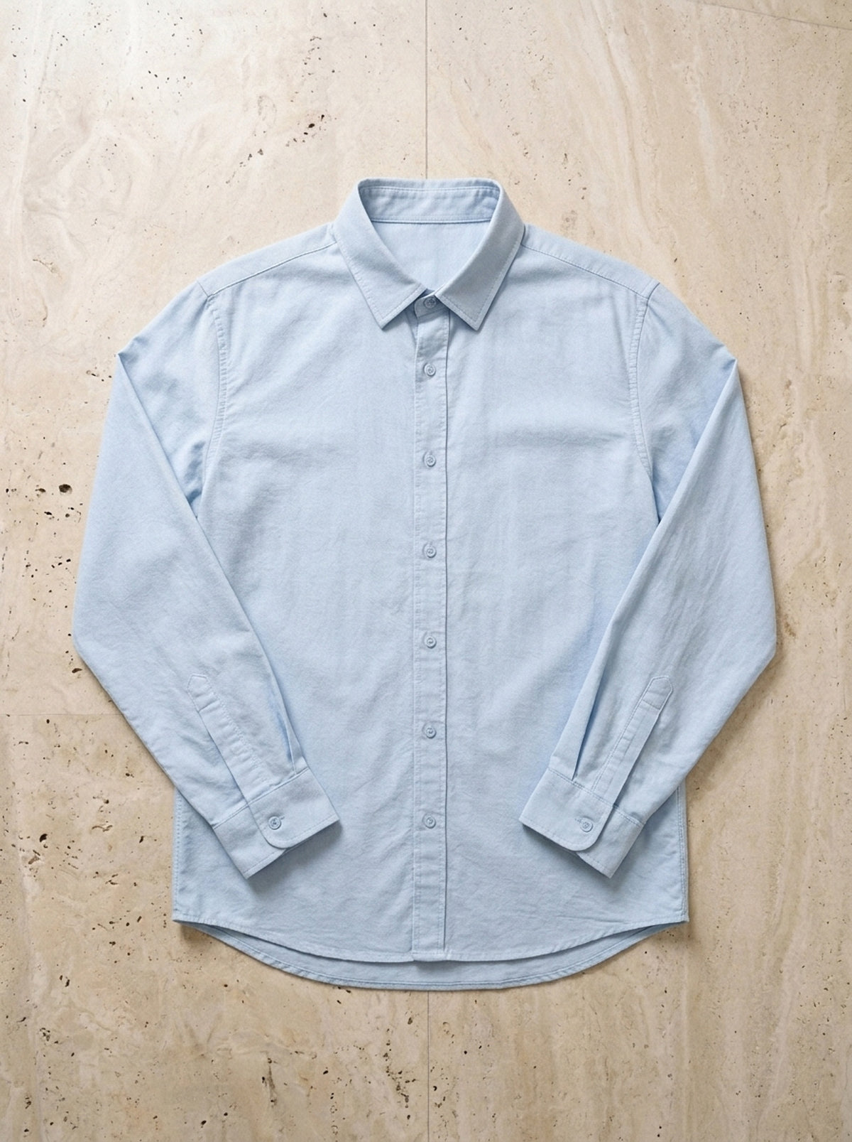 Azul | Camisa oxford slim Limoges azul – peça sozinha vista de cima