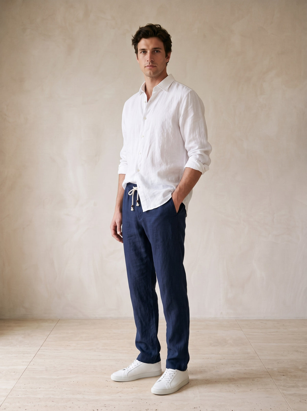 Azul-marinho | Calça de linho com cordão Liverpool azul-marinho – corpo inteiro
