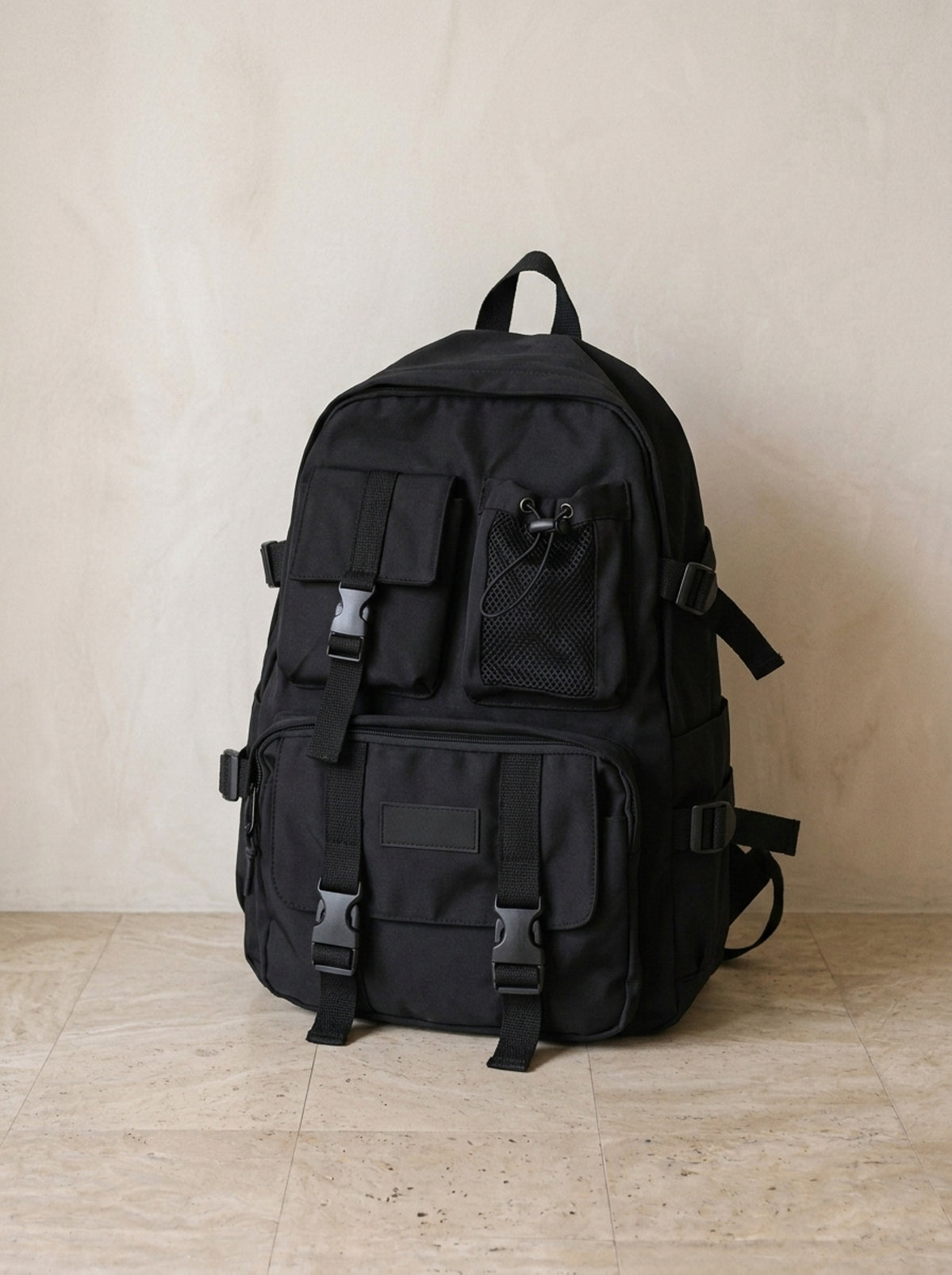 Preto | Mochila de nylon impermeável Locarno preto – vista três quartos