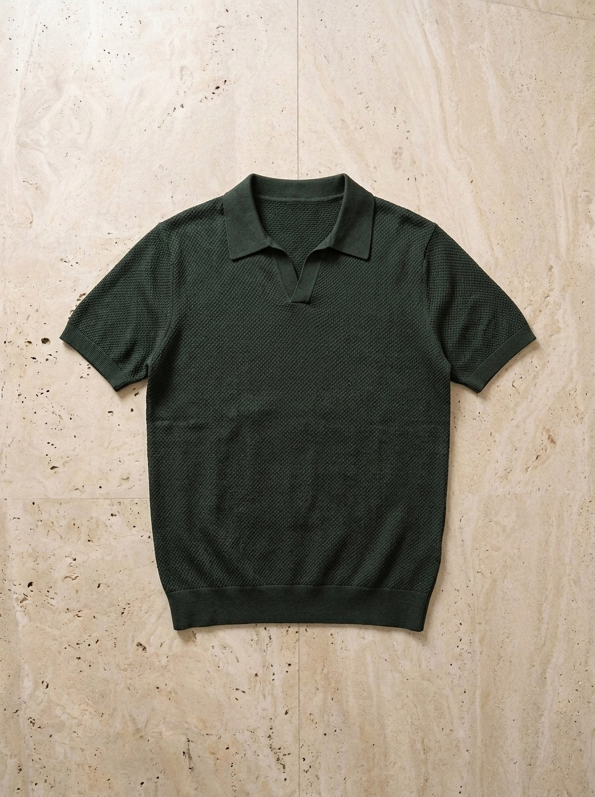 Verde-escuro | Camisa polo de tricot slim Londres verde-escuro – peça sozinha vista de cima